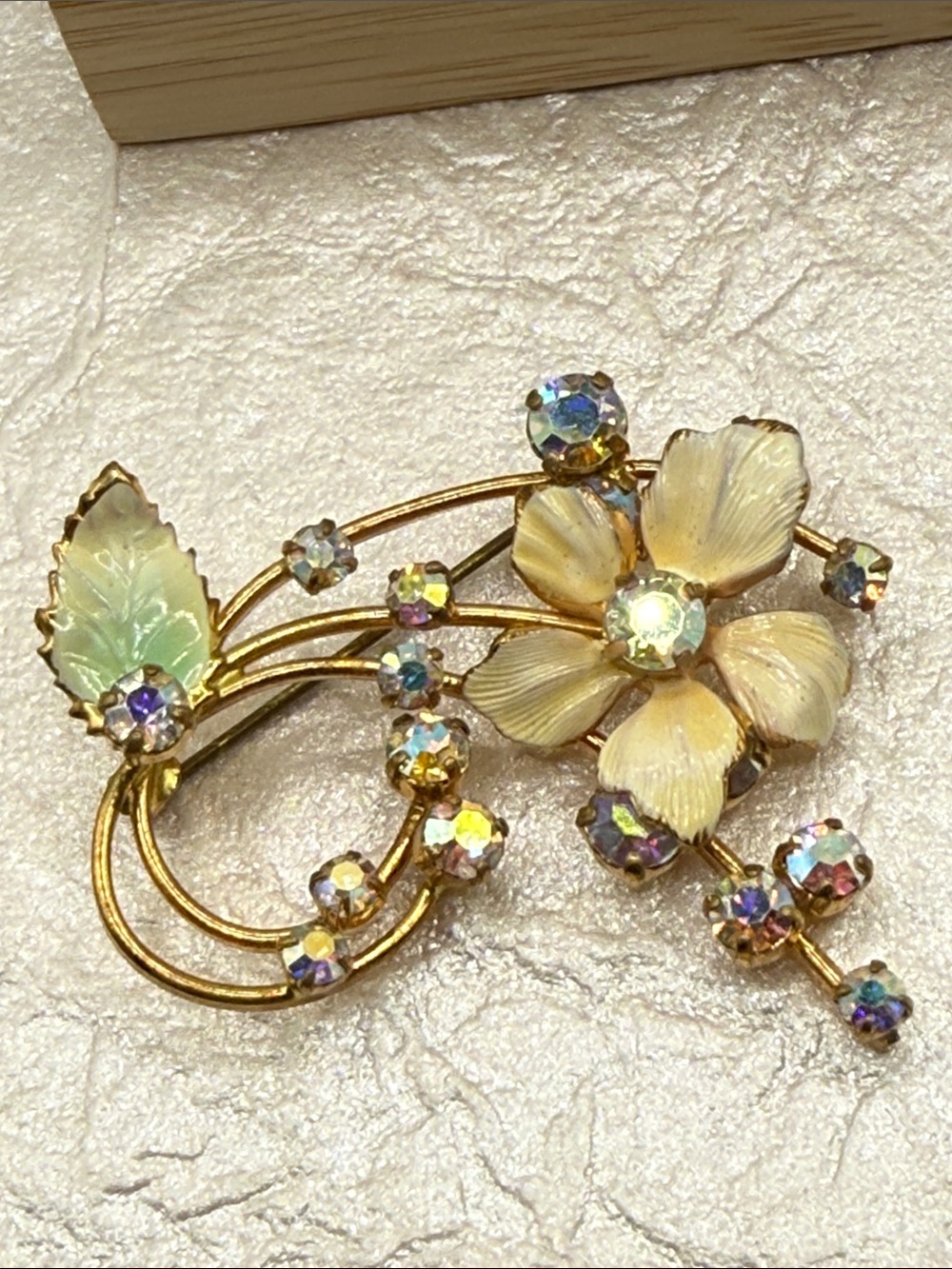 Rare Vintage Austria enamel golden Flower Brooch bright Aurora Borealis pin